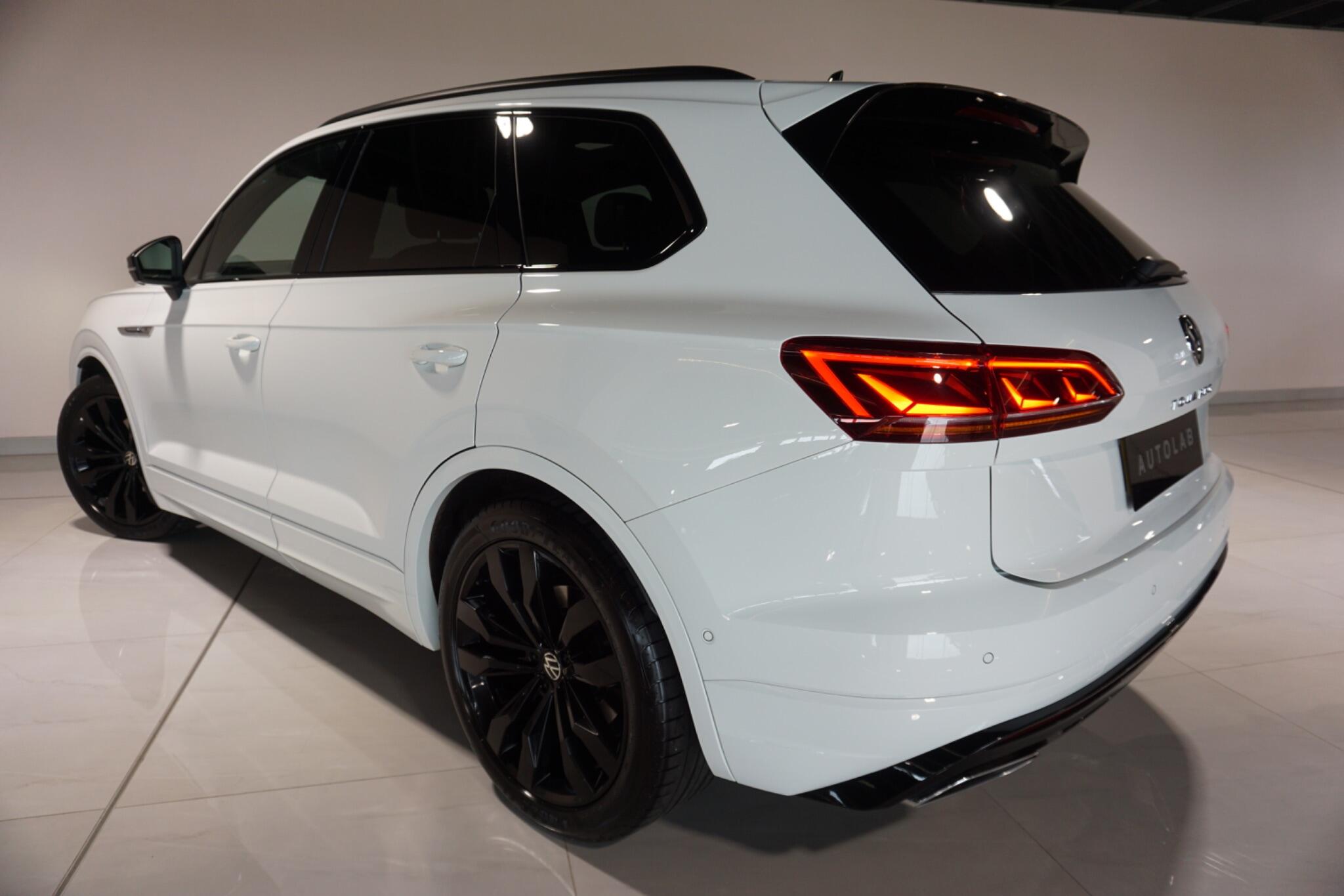 Volkswagen Touareg 3.0 TDI V6 Black Edition SUV 5dr Diesel Tiptronic 4Motion Euro 6 (s/s) (231 ps)